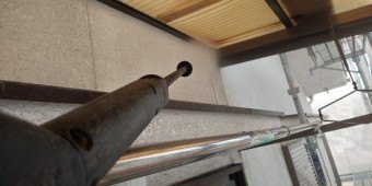 塗装の密着性を高める洗浄作業