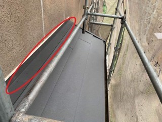 下屋根 壁際板金