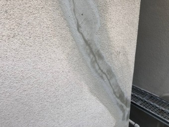 下地調整剤で平滑に処理