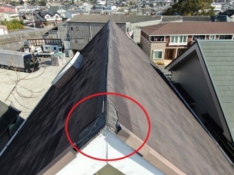 棟板金破損・カラーベスト剝がれ