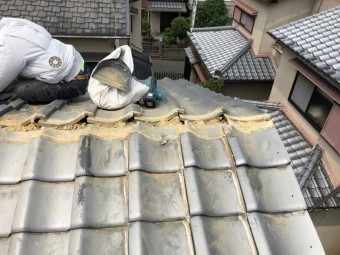 棟瓦の撤去