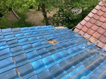 瓦屋根破損