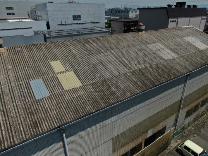 倉庫の屋根 カバー工法