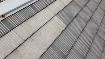 一部屋根補修している部分