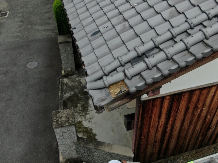 瓦屋根