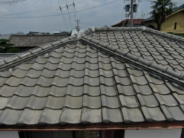 大屋根の屋根修理