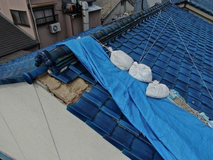 瓦屋根