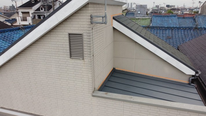 招き屋根取り合い部分