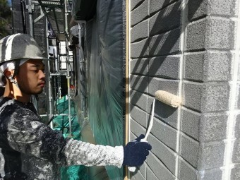 へーベルハウス 下塗り