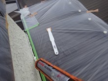 波板と外壁の隙間のコーキング
