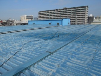 塗装前の折板屋根