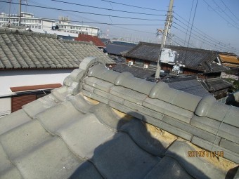 劣化した漆喰撤去