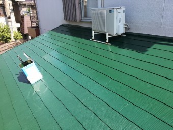 屋根下塗り
