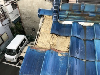 瓦飛散