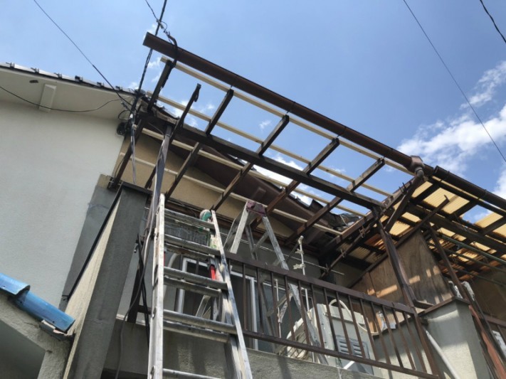 ベランダの屋根