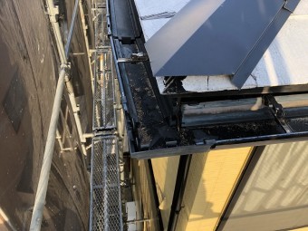 隙間のあった雨樋