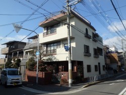 東大阪にて雨漏りしているお家