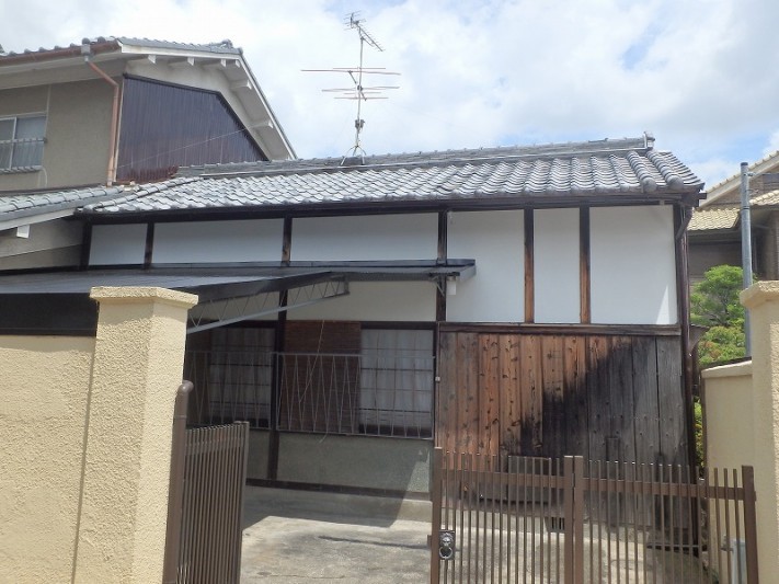 農家の家 トタン塗装