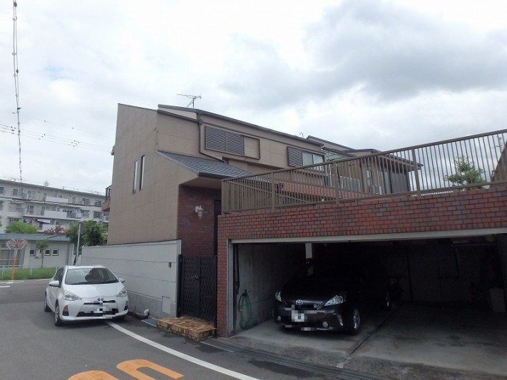 カバー工法をお考えの家
