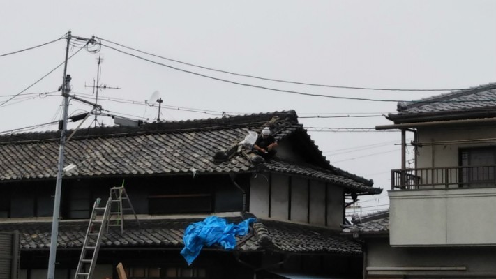 屋根ブルーシート養生2