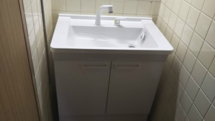 洗面台取り付け2