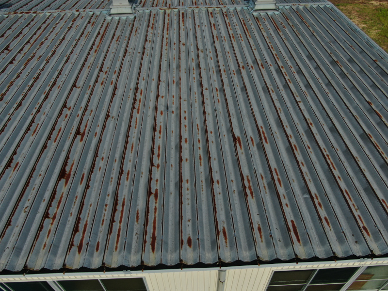 倉庫の折半屋根