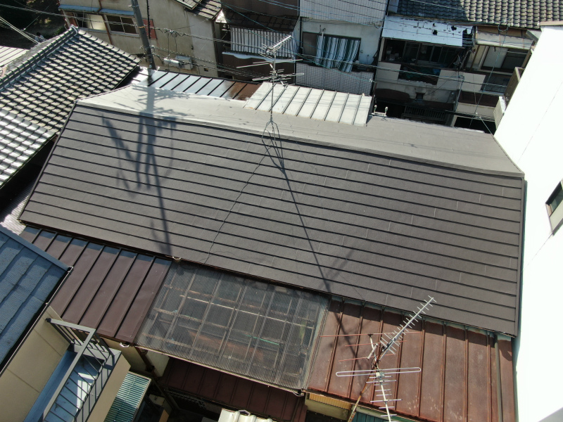 大阪のガルバリウム鋼板の工事
