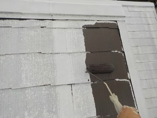 屋根上塗り１回目