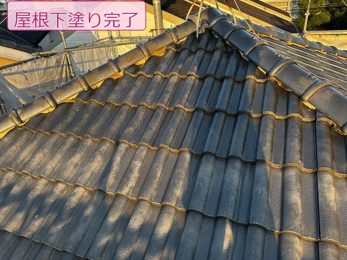 八尾市太子堂のM様邸 寄棟形状の波形瓦屋根 下塗り完了後の全景