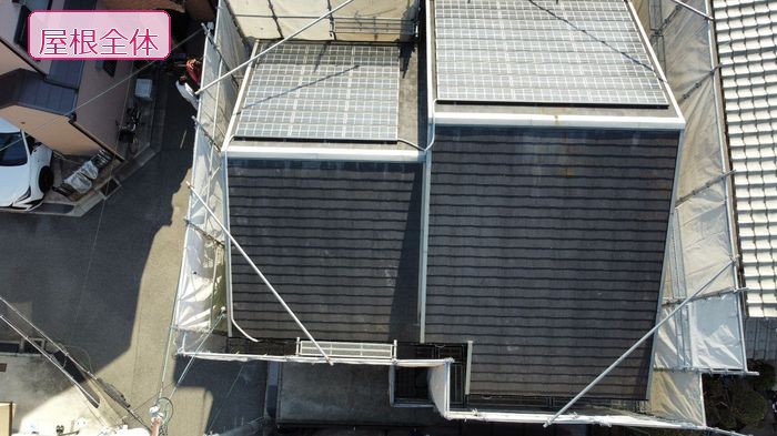 【松原市別所】太陽光パネル搭載のスレート屋根を遮熱塗料で屋根塗装！